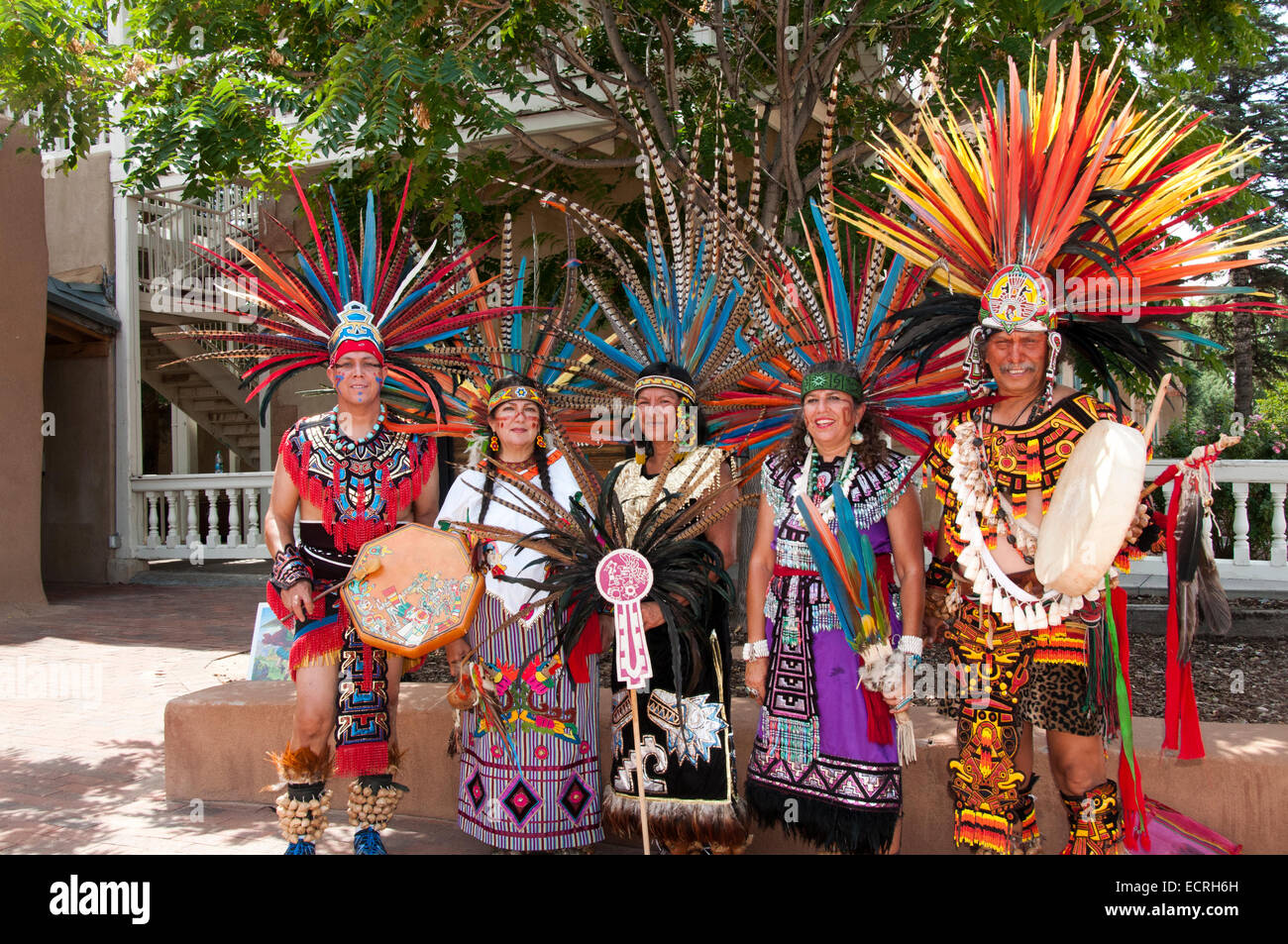 Native American Indian dress costume di piume Foto Stock