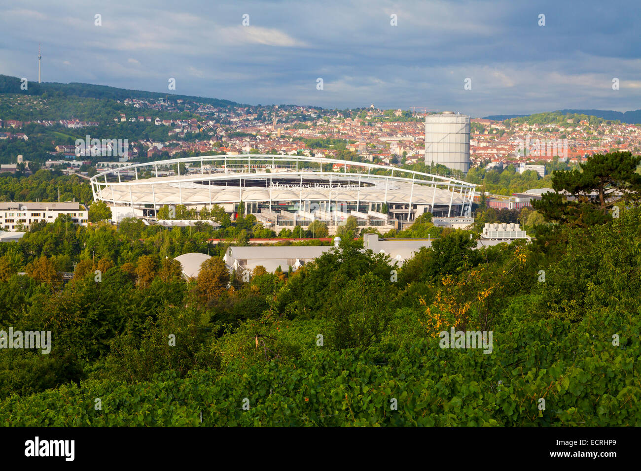 La MERCEDES-BENZ ARENA, lo stadio di calcio del VFB Stuttgart Bad Cannstatt, Stoccarda, BADEN-WURTTEMBERG, Germania Foto Stock
