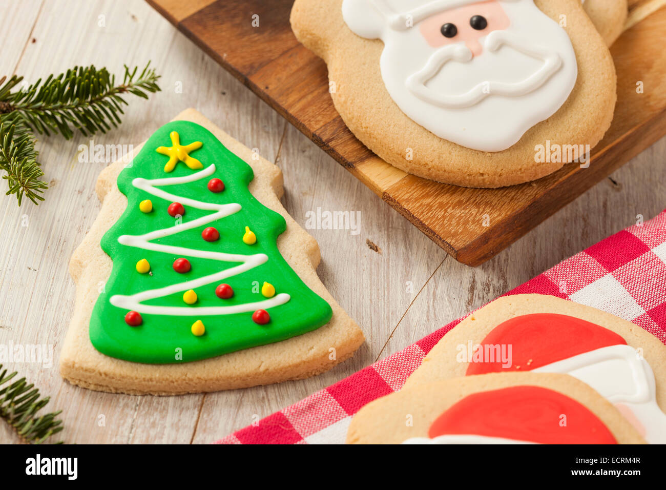 In casa natale biscotti di zucchero decorate con la glassa Foto Stock