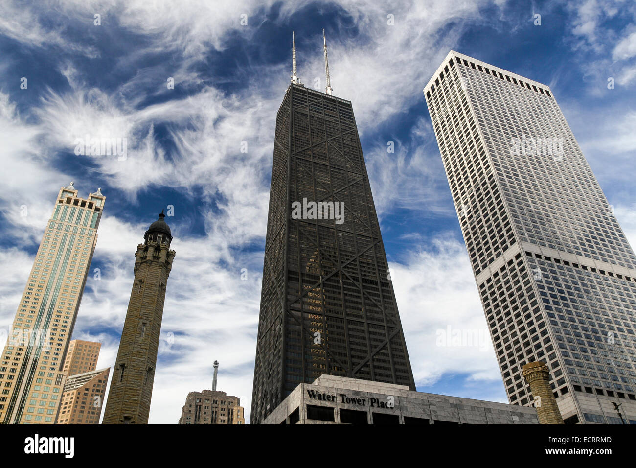 Chicago Water Tower, John Hancock Center e altri grattacieli di Chicago Foto Stock