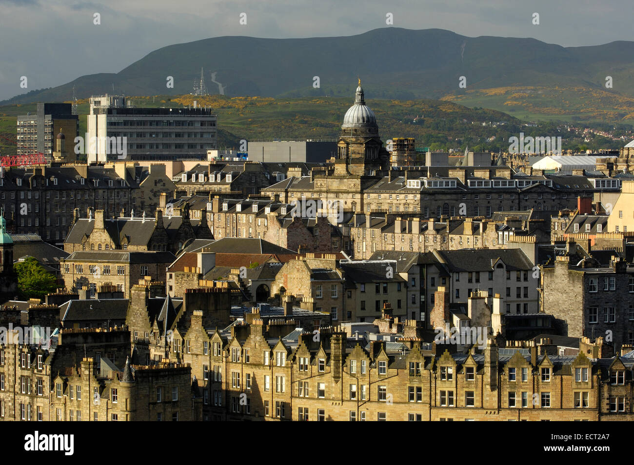 Edimburgo città vecchia da Calton Hill, Edimburgo, Regione di Lothian, Scozia, Regno Unito, Europa Foto Stock