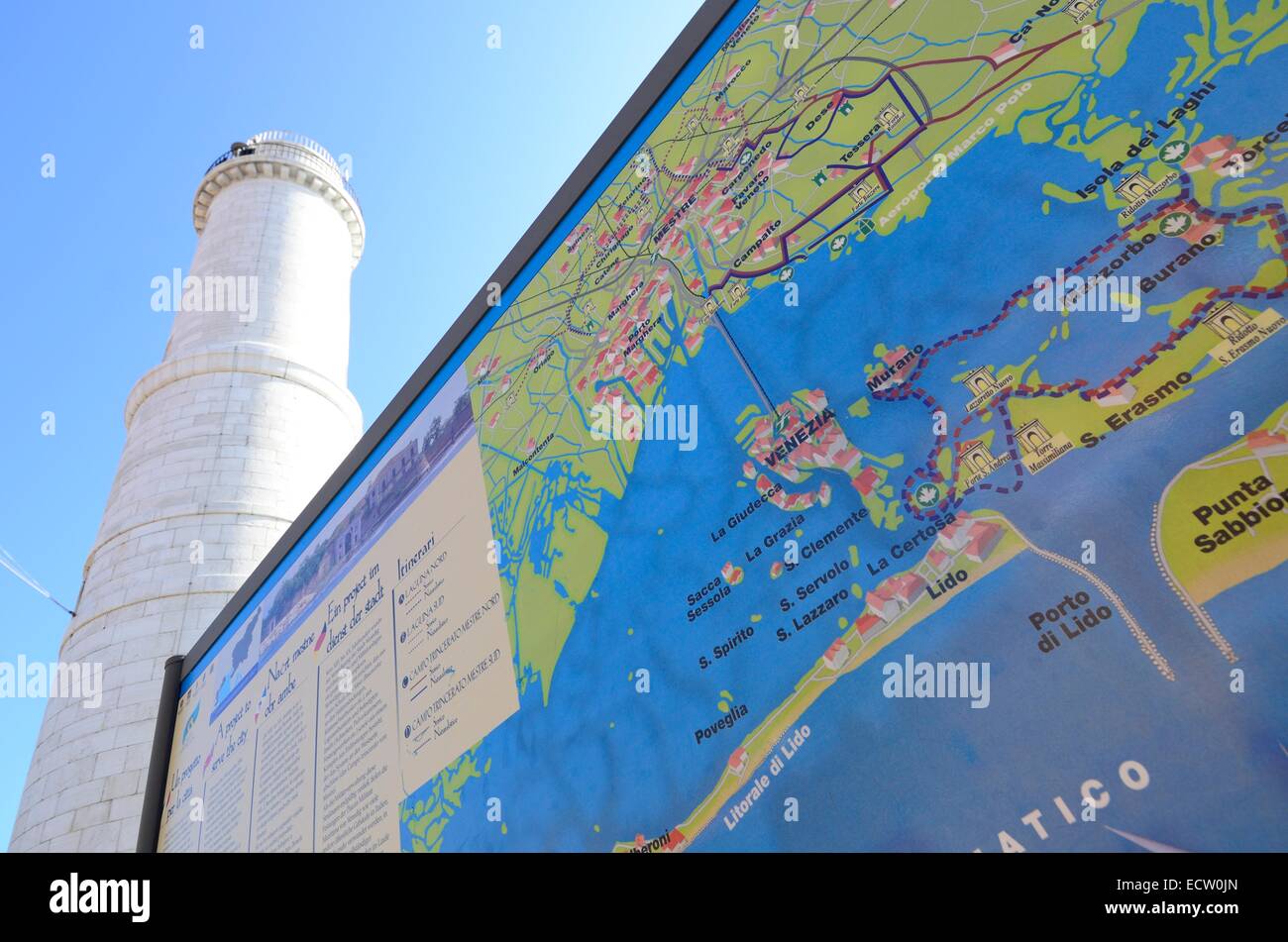 Faro di Murano e mappa di Venezia Foto Stock