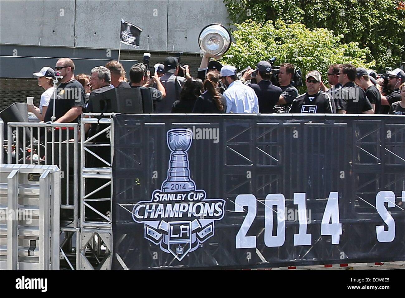 Los Angeles Kings campionato parade di L. A. come i membri sono in distinti starline autobus e auto attraverso l'area del centro cittadino con: Los Angeles Kings dove: Los Angeles, California, Stati Uniti quando: 17 Giu 2014 Foto Stock