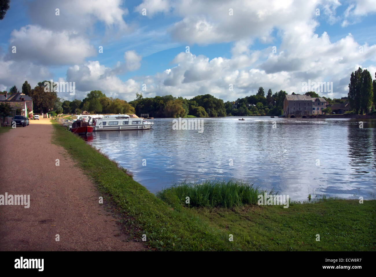 La Mayenne fiume navigabile Francia Foto Stock