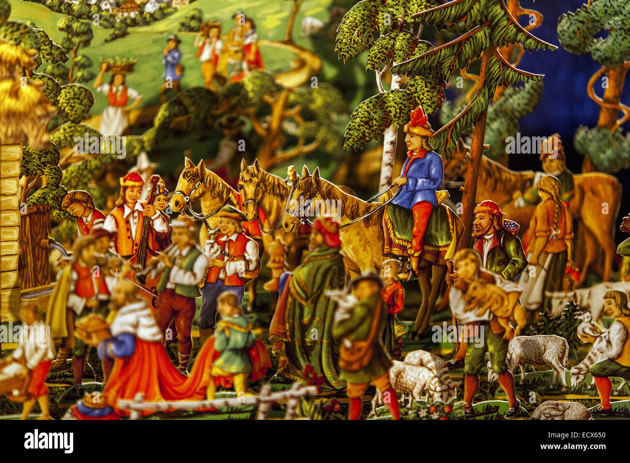 Tradizione di Natale Natale ceco scena della Natività. Carta colorata modello figure Foto Stock