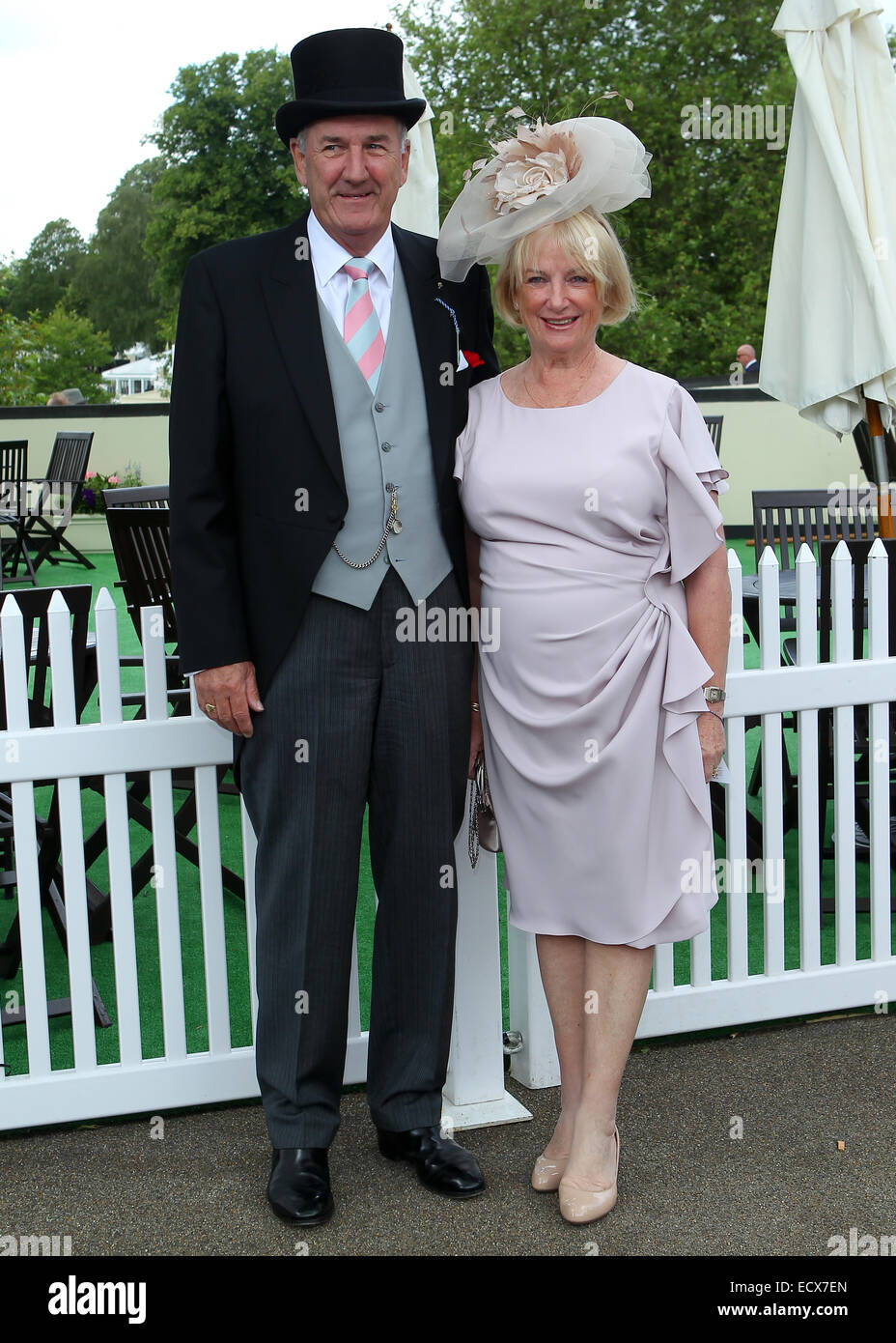 Royal Ascot, Day 2, Royal Enclosure codice di abbigliamento con: Russ Abbott,Trish Abbott dove: Ascot, Regno Unito quando: 18 Giu 2014 Foto Stock