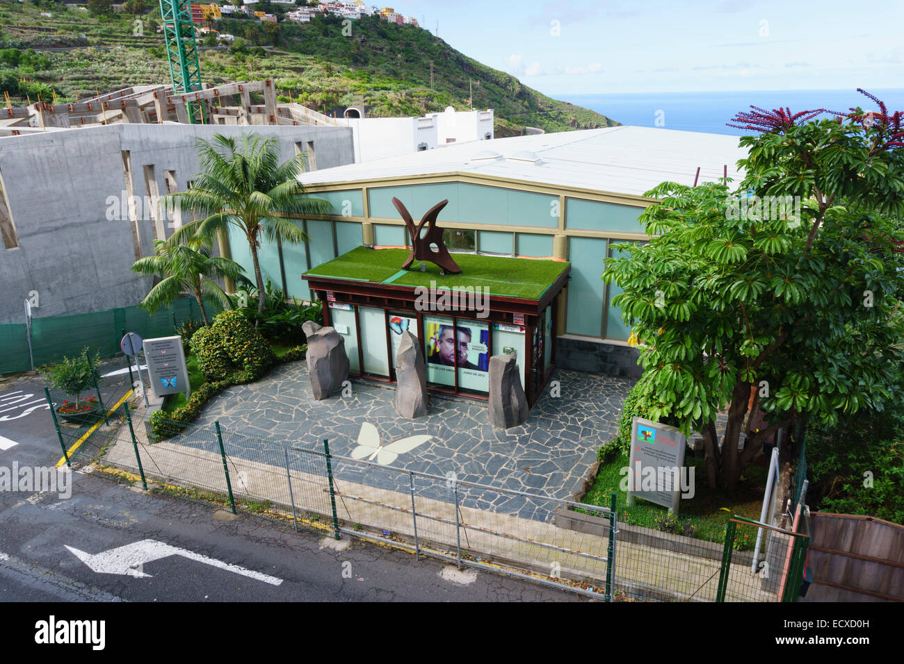 - Tenerife Icod de los Vinos. La Butterfly Farm Mariposario chiuso a causa di vendetta tra il sindaco locale i proprietari. Foto Stock