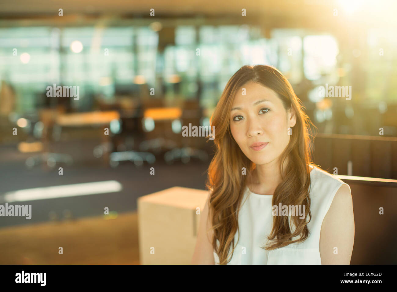 Imprenditrice gravi in office Foto Stock