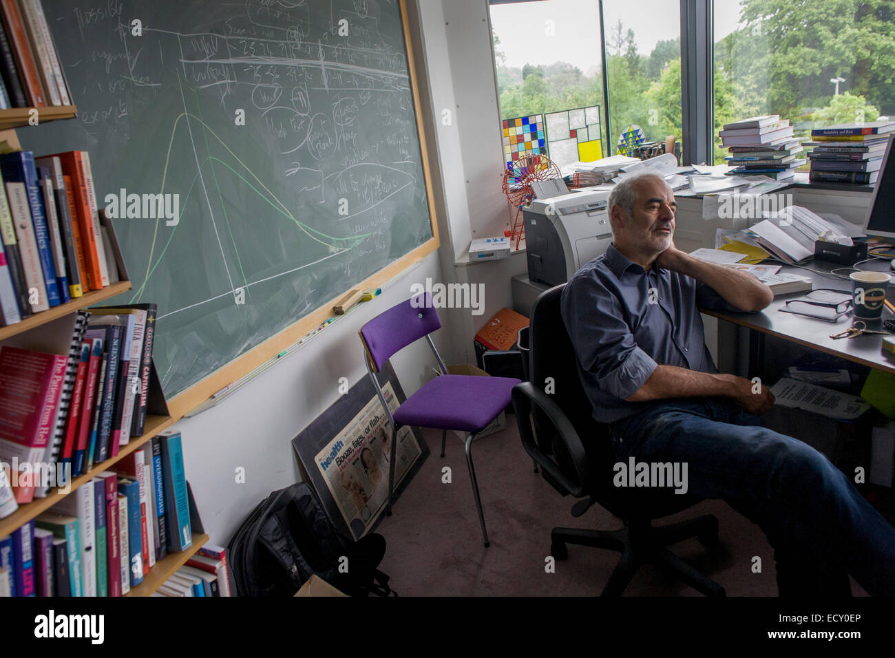 Matematico e rischio guru, Professor Sir David Spiegelhalter presso il Centro per le scienze matematiche Università di Cambridge. Foto Stock