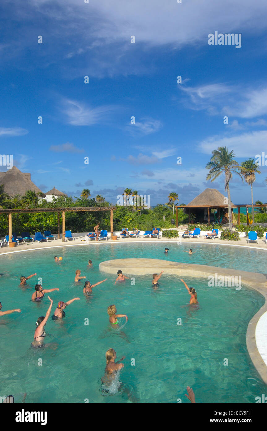 Aquagym all inclusive resort Maroma Beach, Caribe, Quintana Roo stato, Riviera Maya, la penisola dello Yucatan, Messico Foto Stock