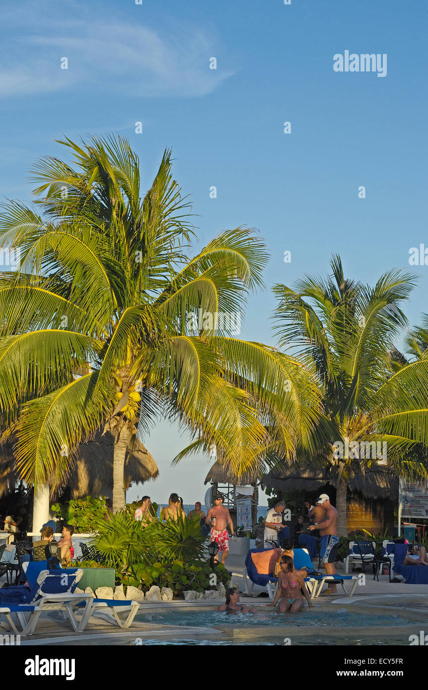 Piscina all inclusive resort Maroma Beach, Caribe, Quintana Roo stato, Riviera Maya, la penisola dello Yucatan, Messico Foto Stock