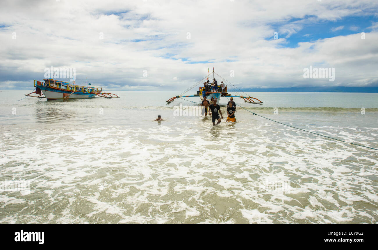 Trasporto in barca, South Luzon, Filippine Foto Stock