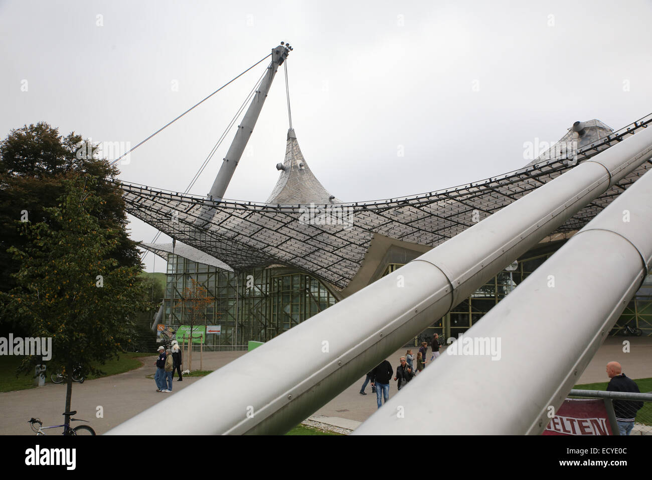 Trave in acciaio Olympiapark Monaco di Baviera Olympic Park Germania Foto Stock