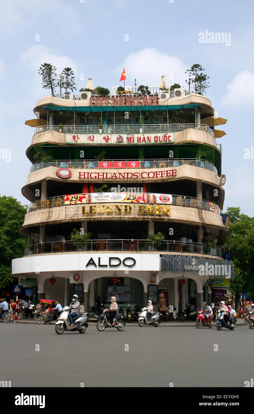 Attività commerciale edificio vicino al lago Hoan Kiem ad Hanoi, Vietnam. Foto Stock