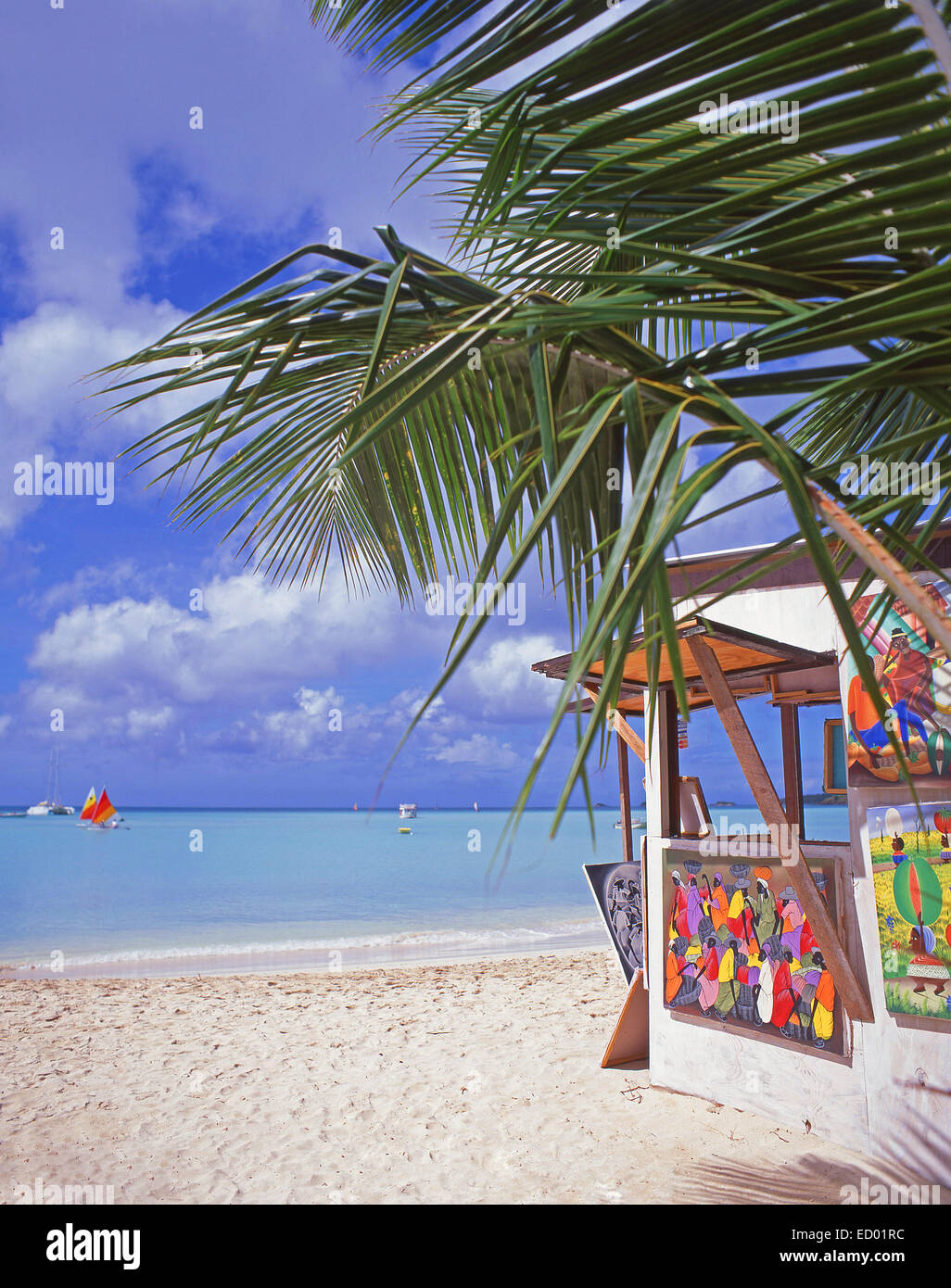 Spiaggia di stallo d'arte, il Jolly Beach Resort, Saint Mary's Parish, Antigua Antigua e Barbuda, Piccole Antille, dei Caraibi Foto Stock