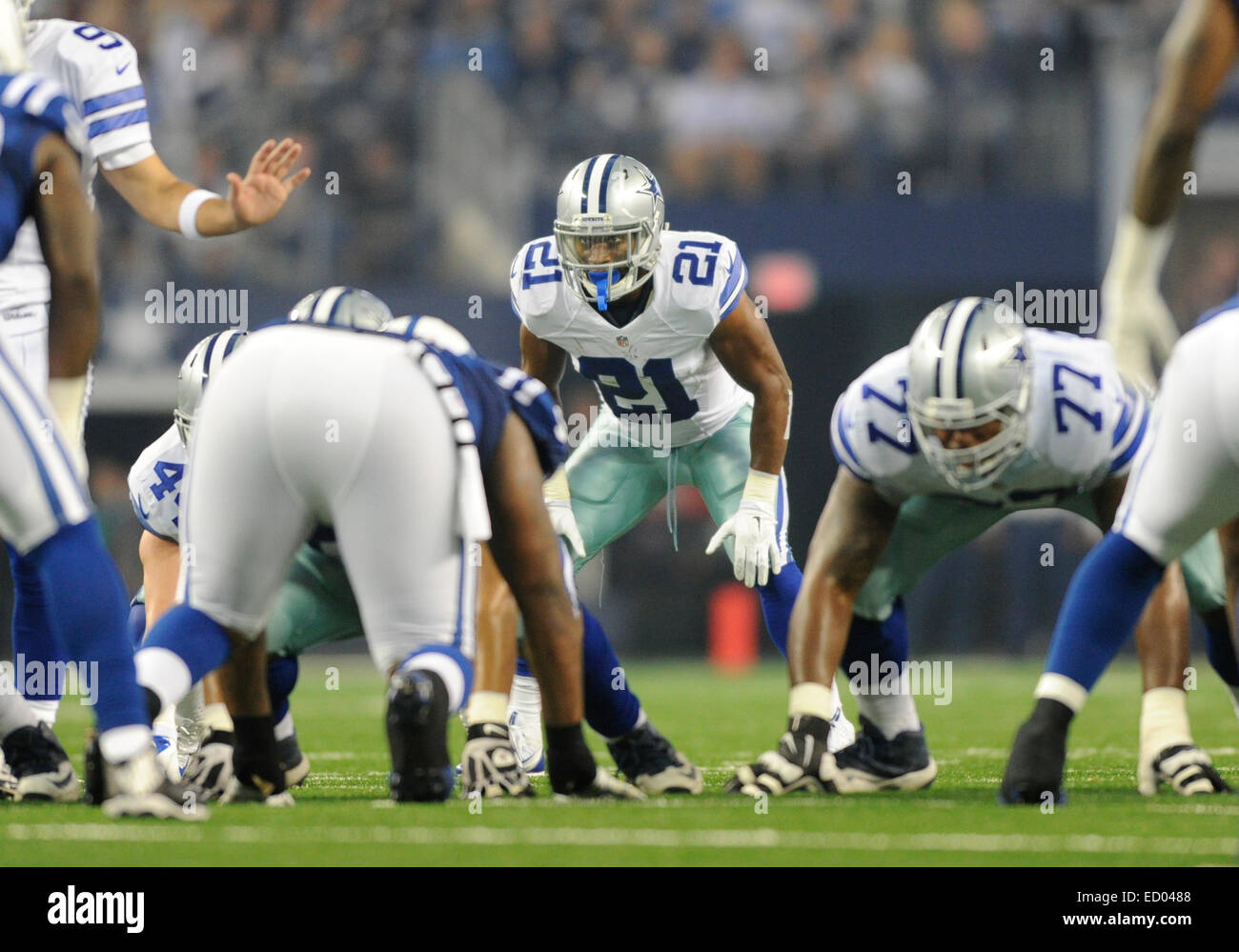 Dicembre 21, 2014: Dallas Cowboys running back Joseph Randle #21 durante un'NFL partita di calcio tra la Indianapolis Colts e Dallas Cowboys di AT&T Stadium di Arlington, TX Dallas sconfitto Indianapolis 42-7 per conquistare il NFC Campionato Est Foto Stock