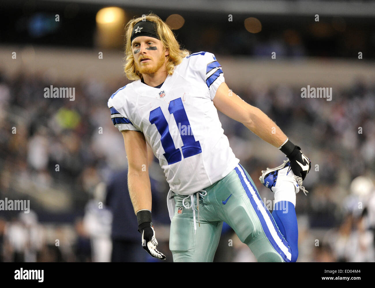 Dicembre 21, 2014: Dallas Cowboys wide receiver Cole Beasley #11 durante un'NFL partita di calcio tra la Indianapolis Colts e Dallas Cowboys di AT&T Stadium di Arlington, TX Dallas sconfitto Indianapolis 42-7 per conquistare il NFC Campionato Est Foto Stock