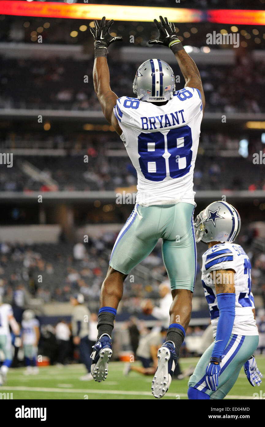 Dicembre 21, 2014: Dallas Cowboys wide receiver Dez Bryant #88 durante un'NFL partita di calcio tra la Indianapolis Colts e Dallas Cowboys di AT&T Stadium di Arlington, TX Dallas sconfitto Indianapolis 42-7 per conquistare il NFC Campionato Est Foto Stock