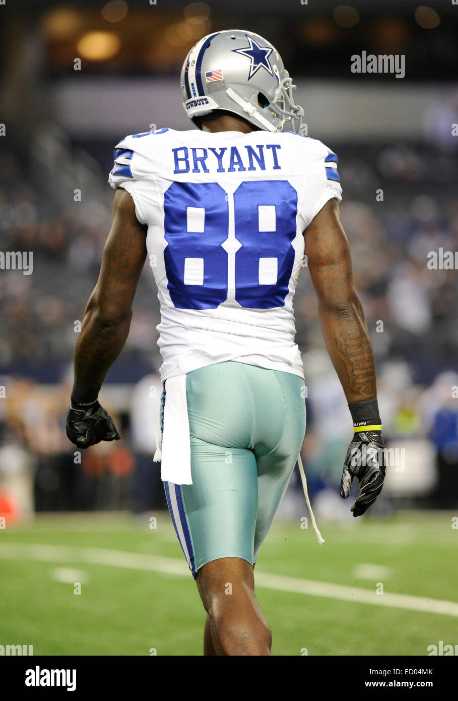 Dicembre 21, 2014: Dallas Cowboys wide receiver Dez Bryant #88 durante un'NFL partita di calcio tra la Indianapolis Colts e Dallas Cowboys di AT&T Stadium di Arlington, TX Dallas sconfitto Indianapolis 42-7 per conquistare il NFC Campionato Est Foto Stock