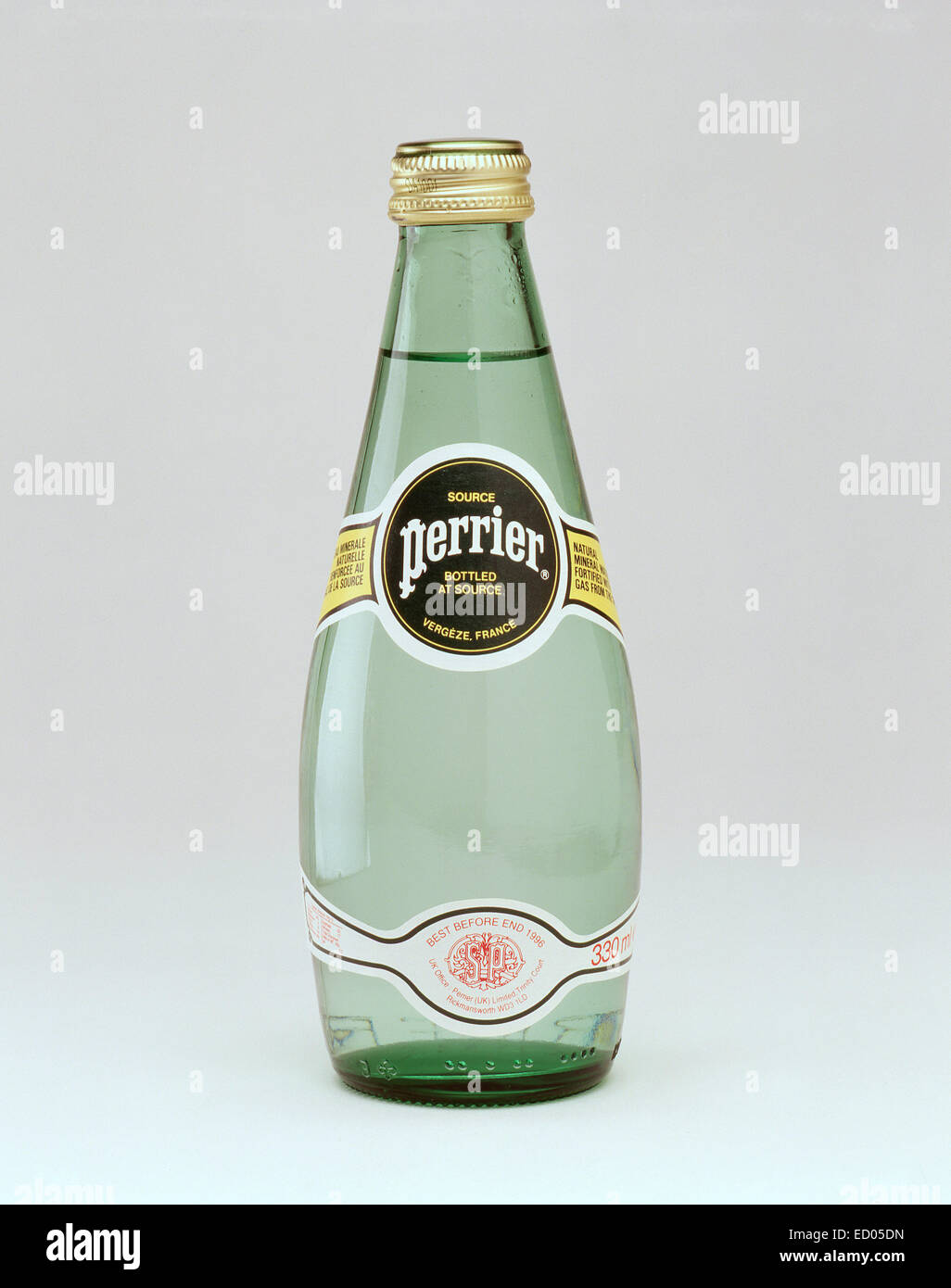 Bottiglia di Perrier (still life), Berkshire, Inghilterra, Regno Unito Foto Stock