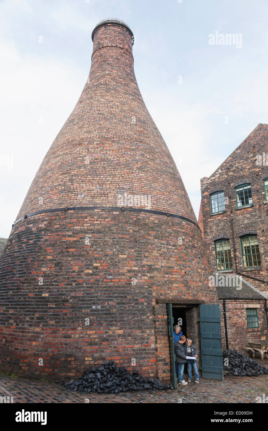 Inghilterra, Staffordshire, Stoke-on-Trent, Gladstone Pottery Museum, Storico di forni per ceramica Foto Stock