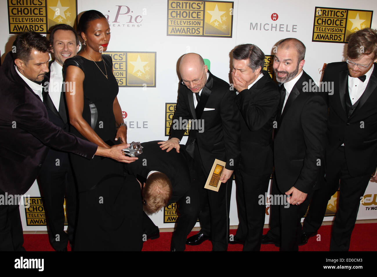 Iv edizione critica la scelta dei premi televisivi - Sala stampa presso il Beverly Hilton Hotel dotato di: Lucky Yates,Christian Slater,Aisha Tyler,Matt Thompson,Casey Willis,Chris Parnell,Neal Holman,Bryan Fordney dove: Beverly Hills, in California, Stati Uniti W Foto Stock