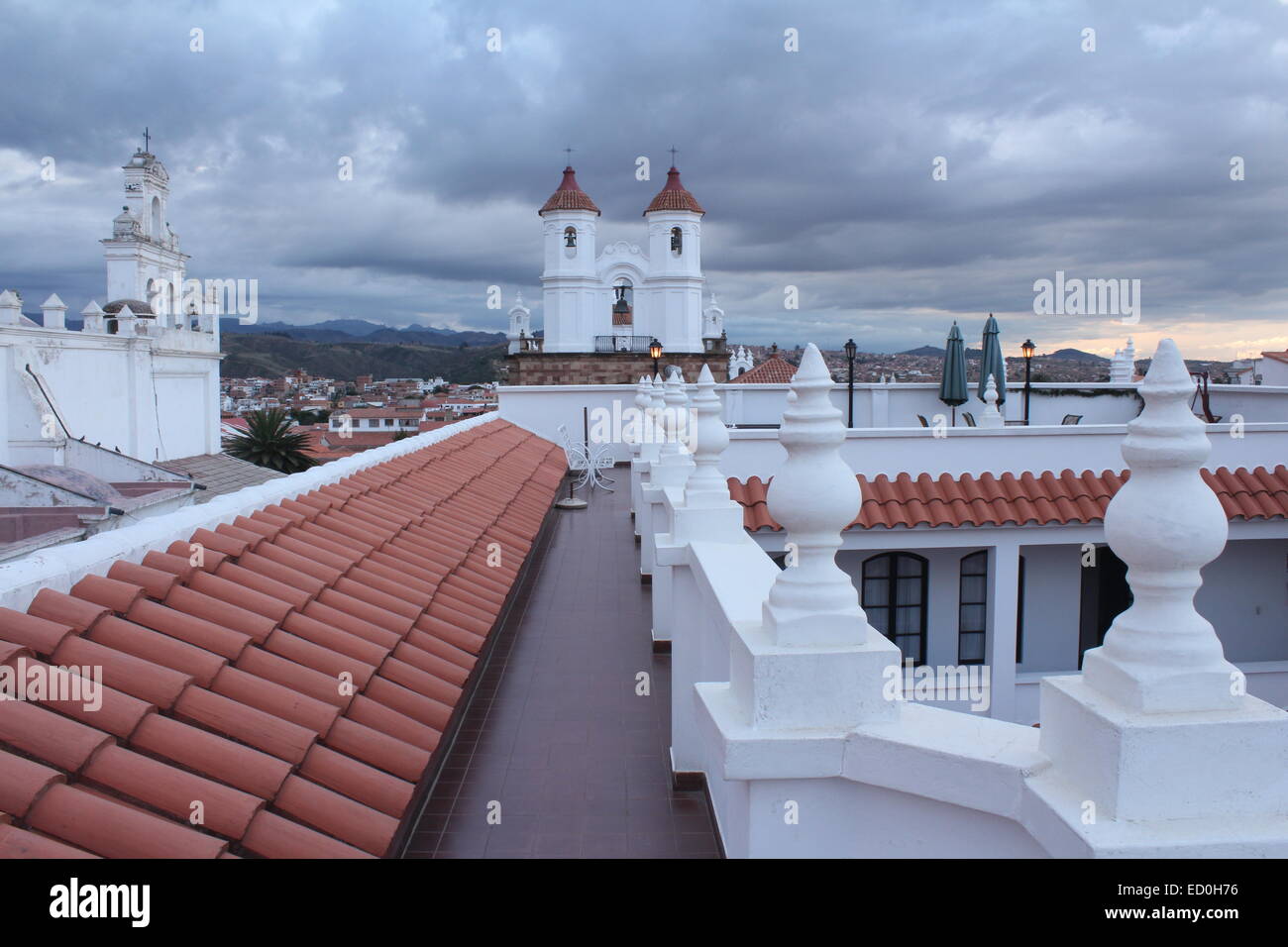 Tempeste brewing over Sucre, Bolivia Foto Stock
