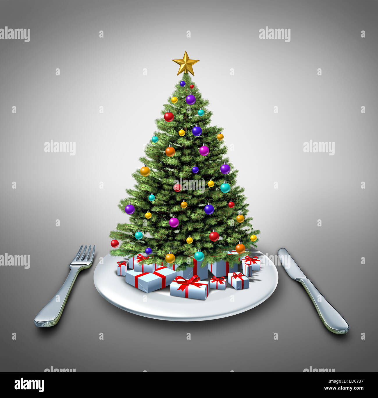 Holiday cena e festa d'inverno ricetta alimentare come un pino decorate albero di natale su una tabella con una piastra con coltello e forchetta come un simbolo di mangiare durante le vacanze. Foto Stock