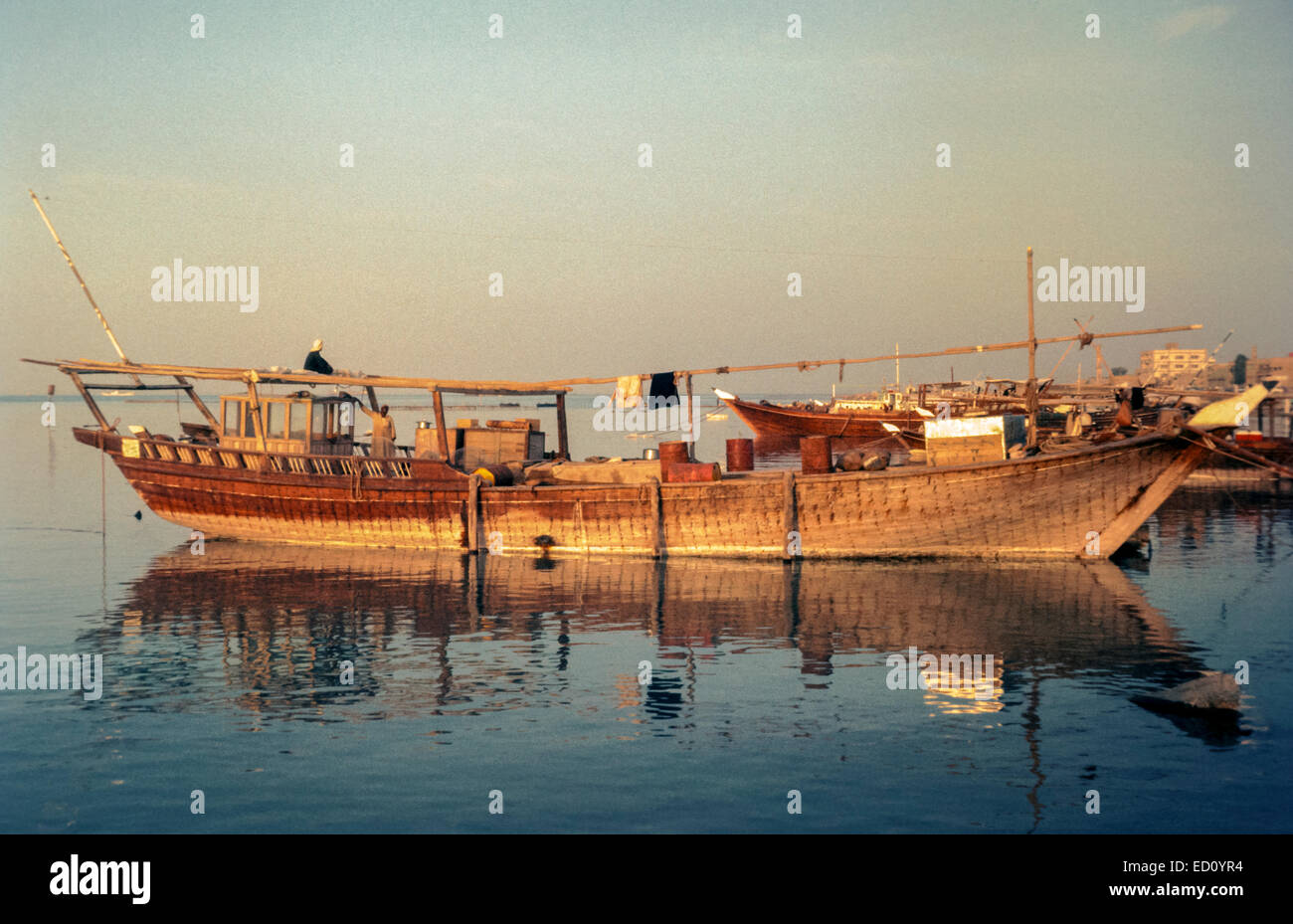 Kuwait Novembre 1967. Dhow ancorato al SIEF Waterfront. Foto Stock