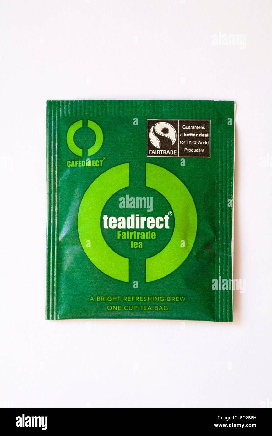 Bustina di Teadirect Fairtrade sacchetto da tè bustine di the isolati su sfondo bianco - garantisce un trattamento migliore per i produttori del Terzo Mondo Foto Stock
