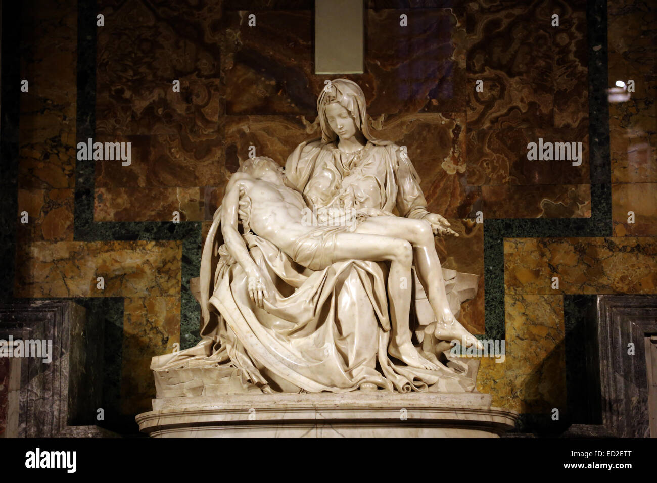 Michelangelo Buonarroti (1475-1564). Pietà. La Basilica di San Pietro. Città del Vaticano. 1498-1499. Foto Stock
