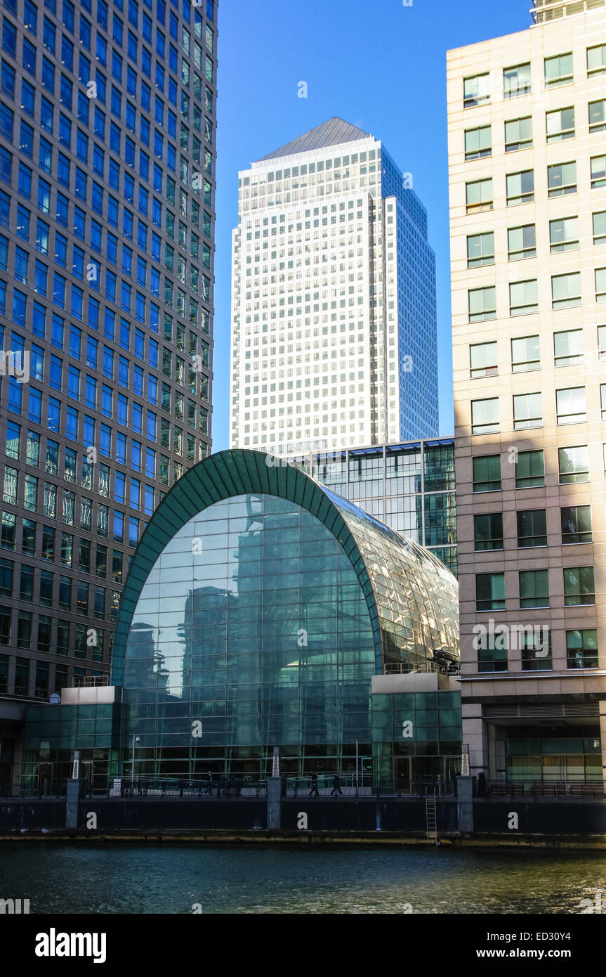 One Canada Square office grattacielo nel quartiere finanziario di Canary Wharf Londra Inghilterra Regno Unito Regno Unito Foto Stock