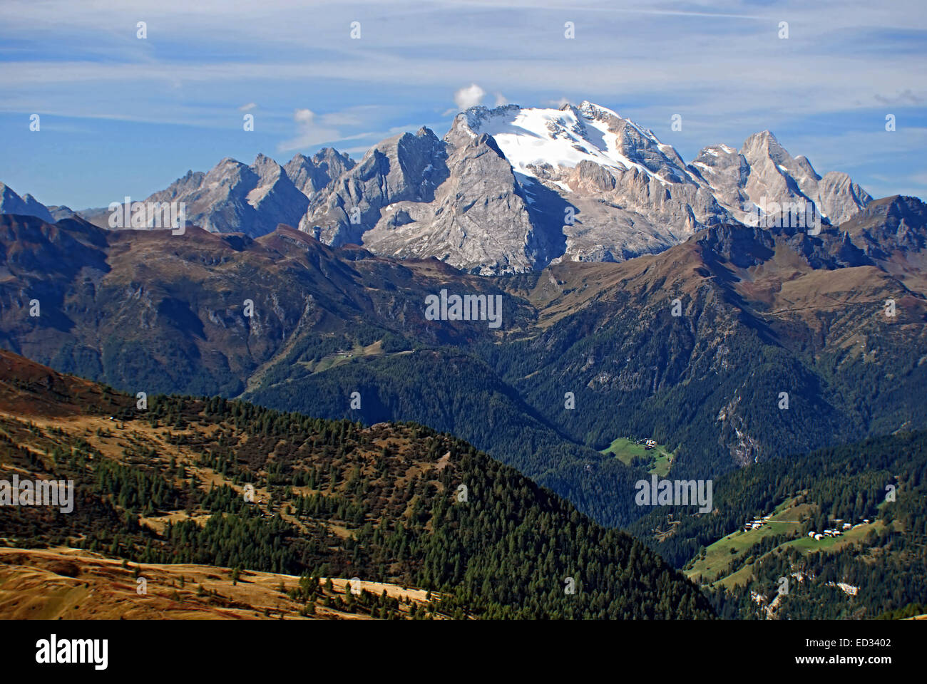 Marmolada con il ghiacciaio da Nuvolau peak Foto Stock