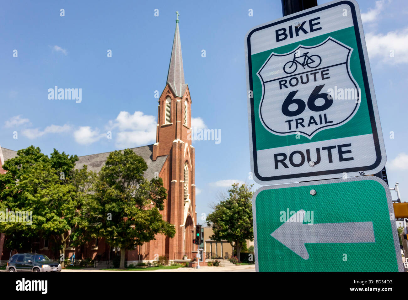 Illinois Pontiac, segnaletica, autostrada storica Route 66, pista ciclabile, St. Chiesa cattolica di Santa Maria, IL140905051 Foto Stock
