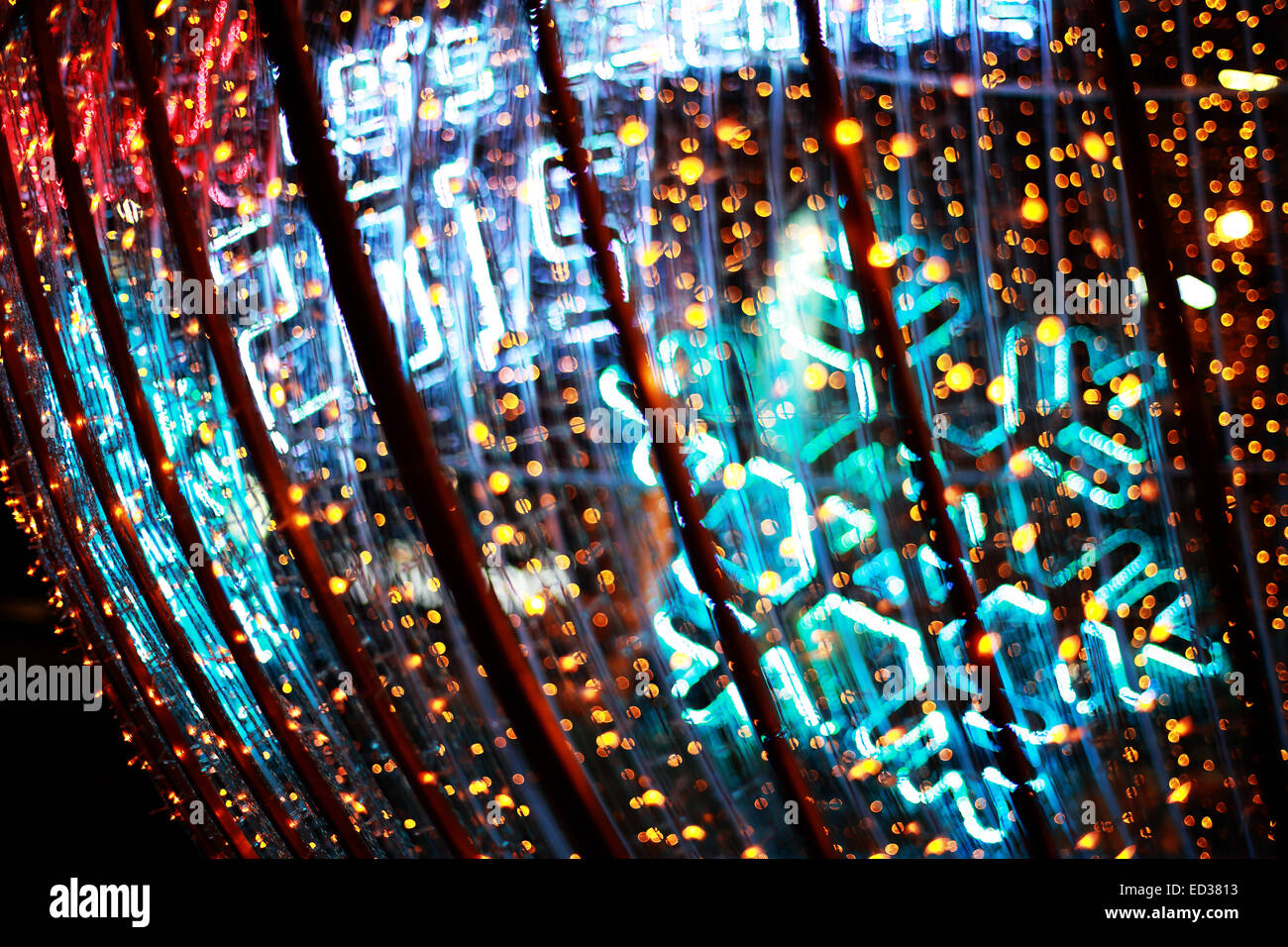 Defocalizzata bokeh di luci (celebrazione nuovo anno 2015) Foto Stock