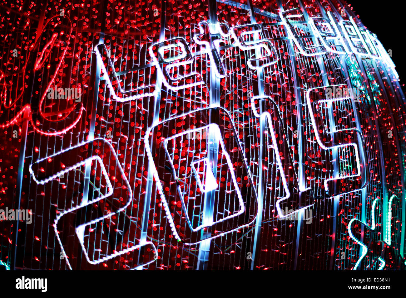 Defocalizzata bokeh di luci (celebrazione nuovo anno 2015) Foto Stock