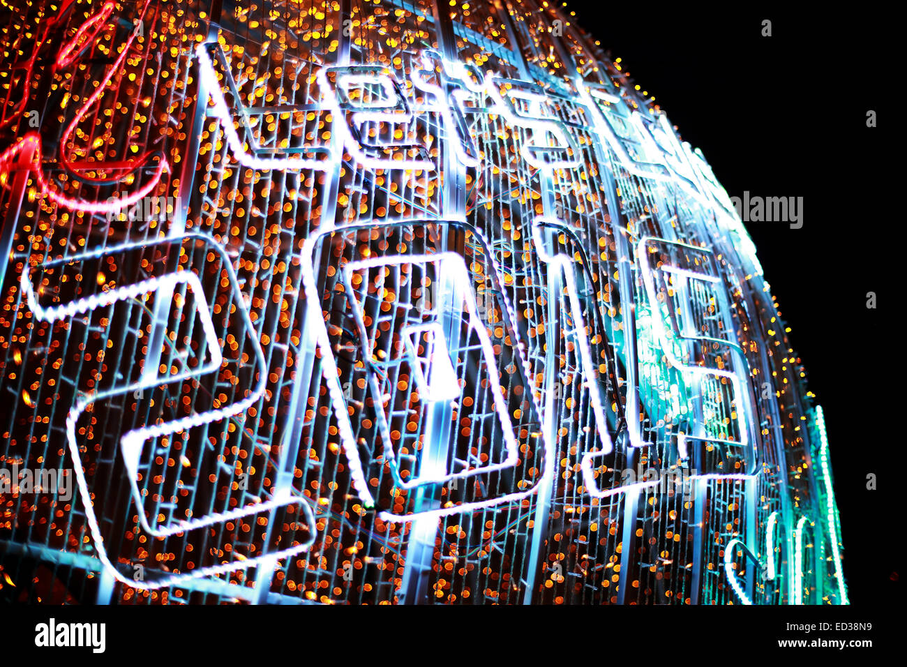 Defocalizzata bokeh di luci (celebrazione nuovo anno 2015) Foto Stock