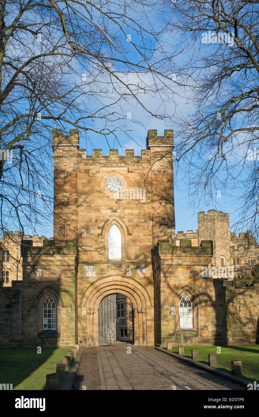 Vista invernale di Durham University College di ingresso Durham City North East England, Regno Unito Foto Stock