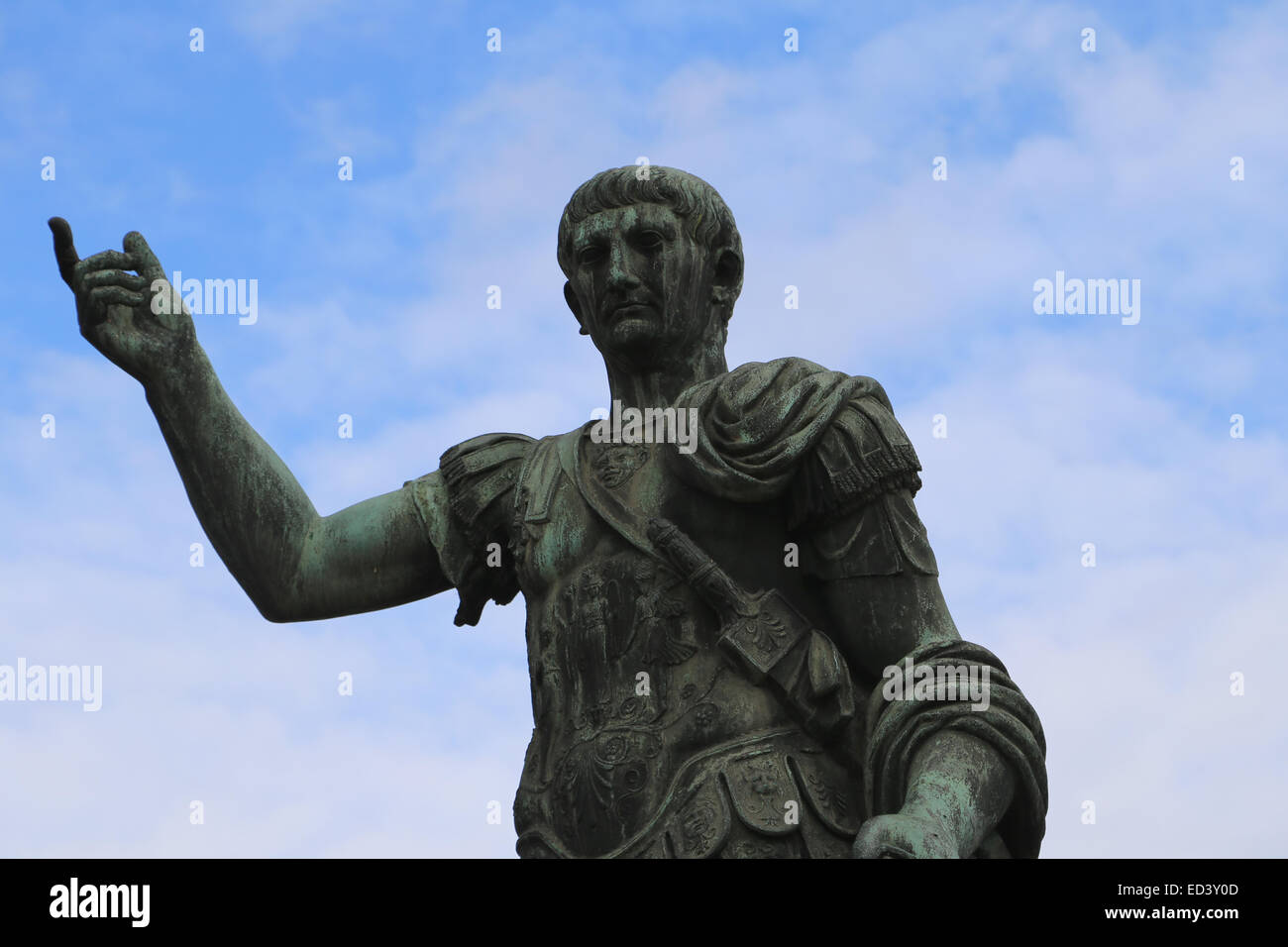 Statua in bronzo di Giulio Cesare (100-44 a.C.). Forum. Roma. L'Italia. Dettaglio. Foto Stock