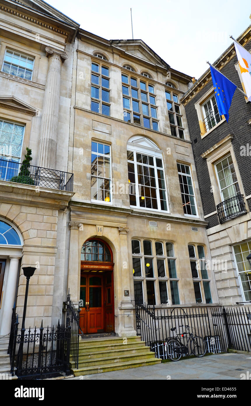 Esterno della libreria di Londra, il St James's Square, Londra SW1 uno dei mondi più grande e indipendente di librerie di prestito. Foto Stock