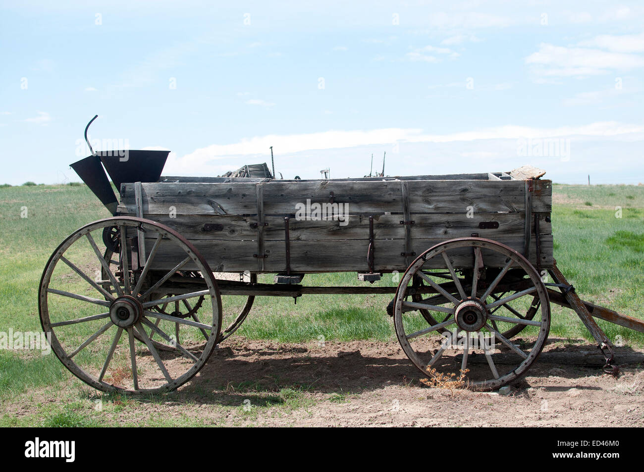 Vecchia fattoria carro da qualche parte in Sud Dakota Foto Stock