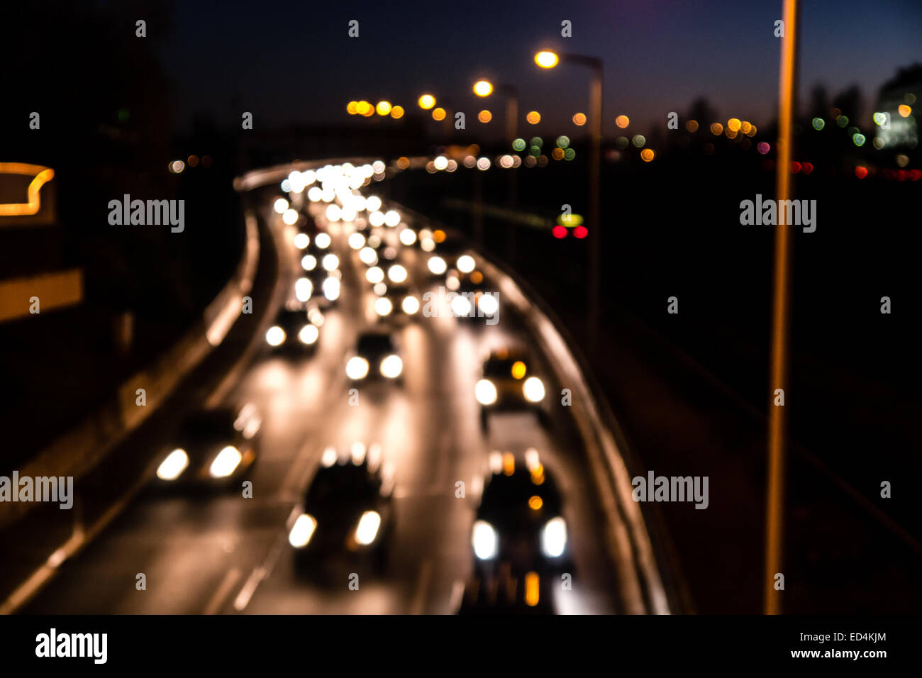 Autostrada sfocato nella sera Foto Stock