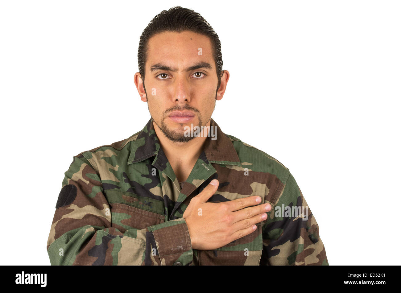 Ispanico uomo militare indossa uniformi Foto Stock