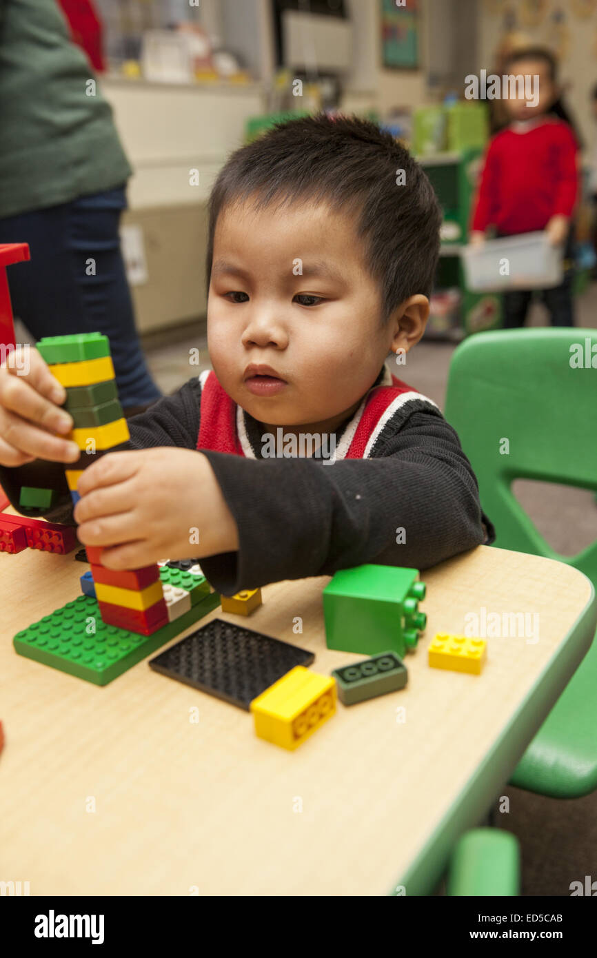 Day Care scuola materna del Lower East Side di Manhattan gestito da Henry Street Settlement. Foto Stock
