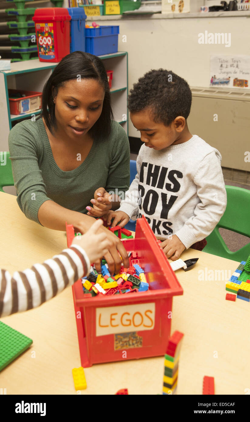 Day Care scuola materna del Lower East Side di Manhattan gestito da Henry Streeet insediamento. Foto Stock