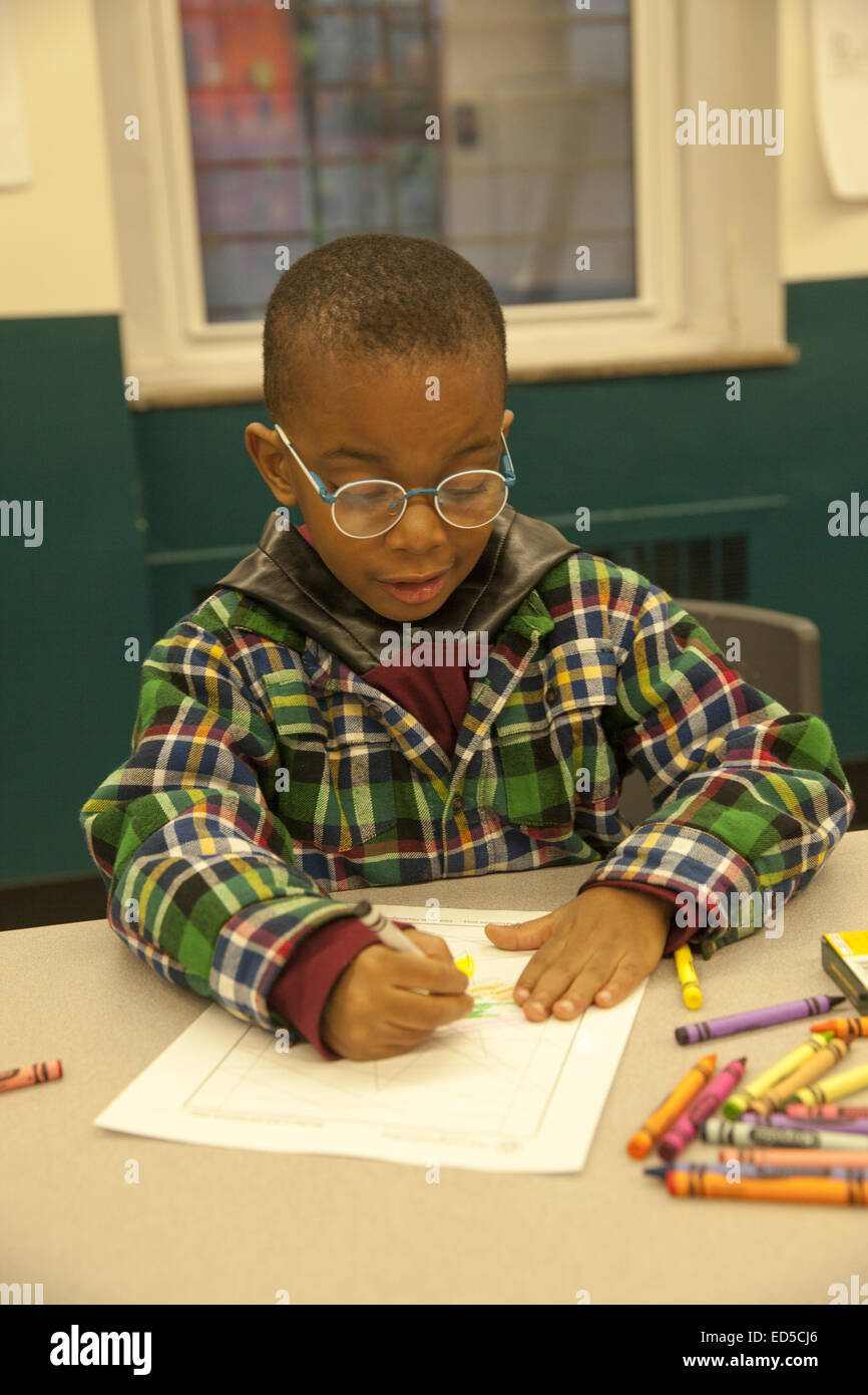 Dopo il programma scolastico dei figli di genitori che lavorano gestito da Henry Stgreet insediamento sul Lower East Side di New York. Foto Stock