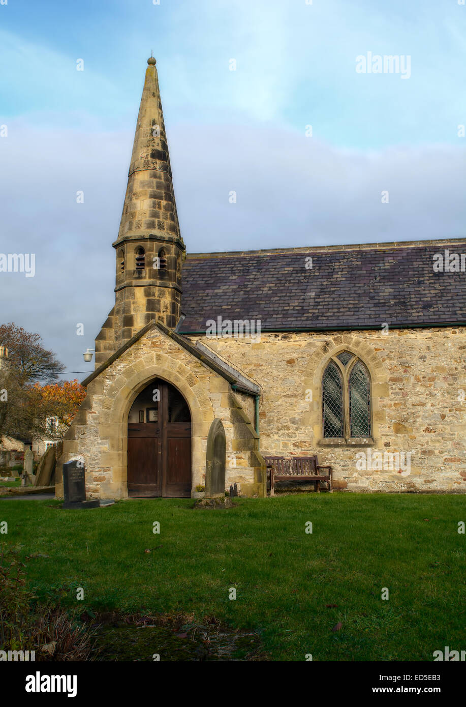 Chiesa di San Giovanni Evangelista a Bellerby sul bordo dello Yorkshire Dales National Park, North Yorkshire circa 5 miglia da Leyburn. Foto Stock