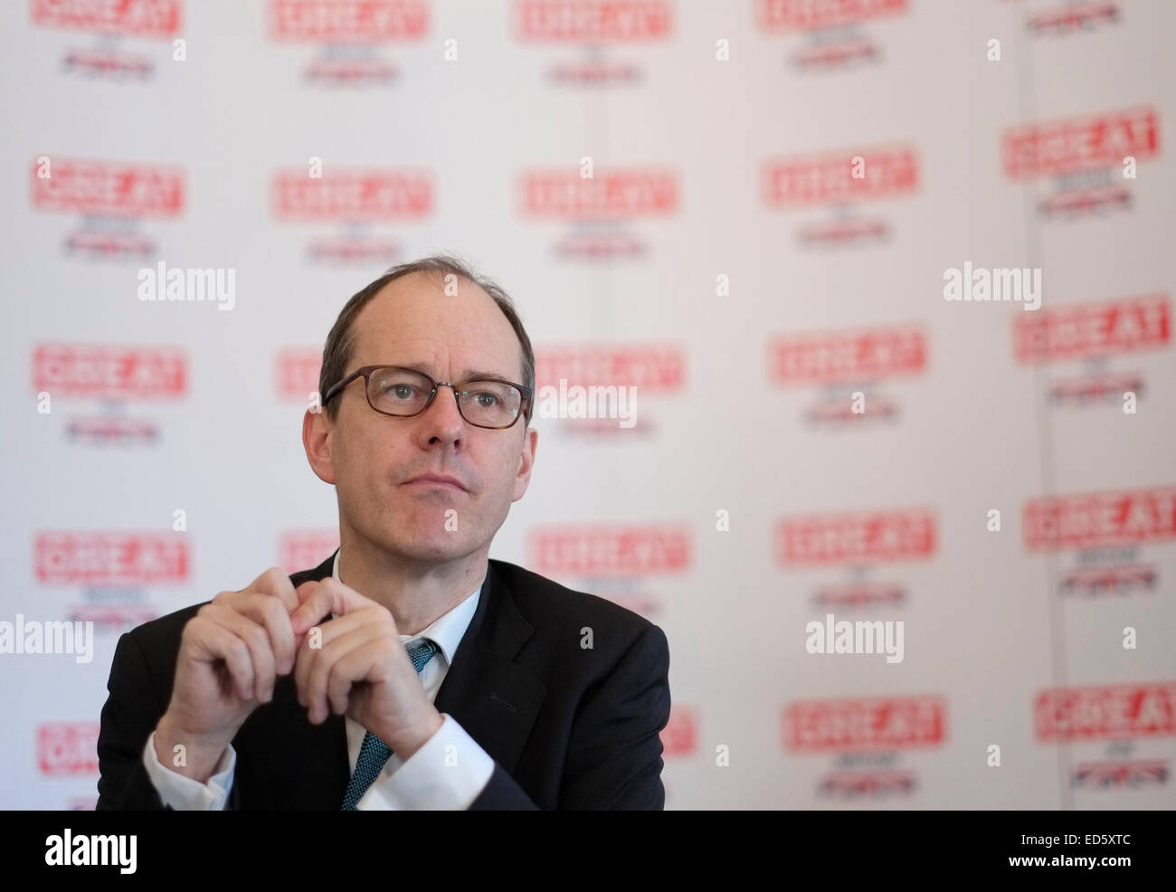 Pechino, Cina. 29 dic 2014. Sebastian legno, l'ambasciatore britannico in Cina alla sua uscita conferenza stampa a Pechino in Cina il 29 dicembre, 2014. Credito: TopPhoto/Alamy Live News Foto Stock