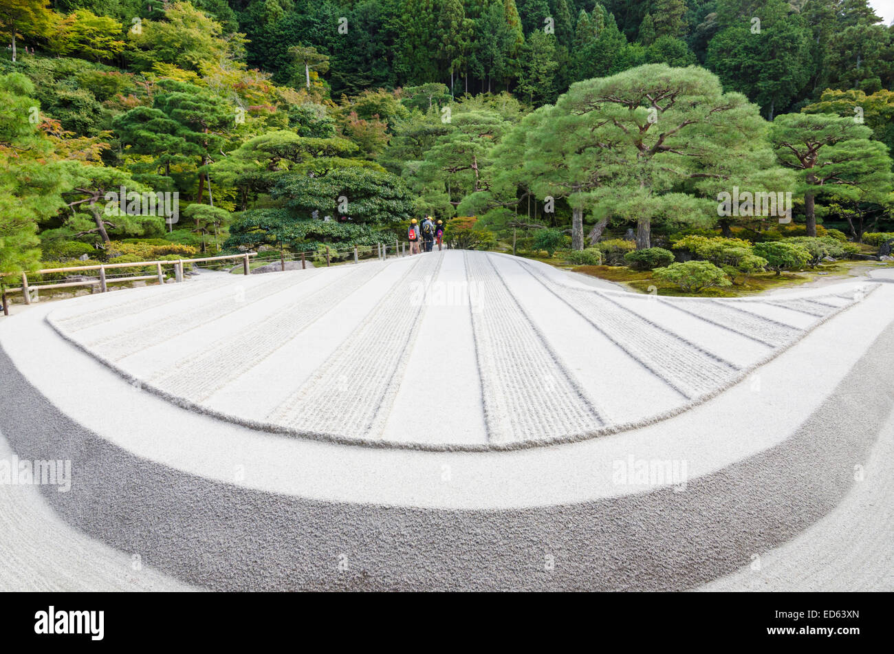 Giardino di sabbia di Ginkaku-ji, conosciuto anche come Tempio del Padiglione di Argento, Kyoto, Kansai, Giappone Foto Stock