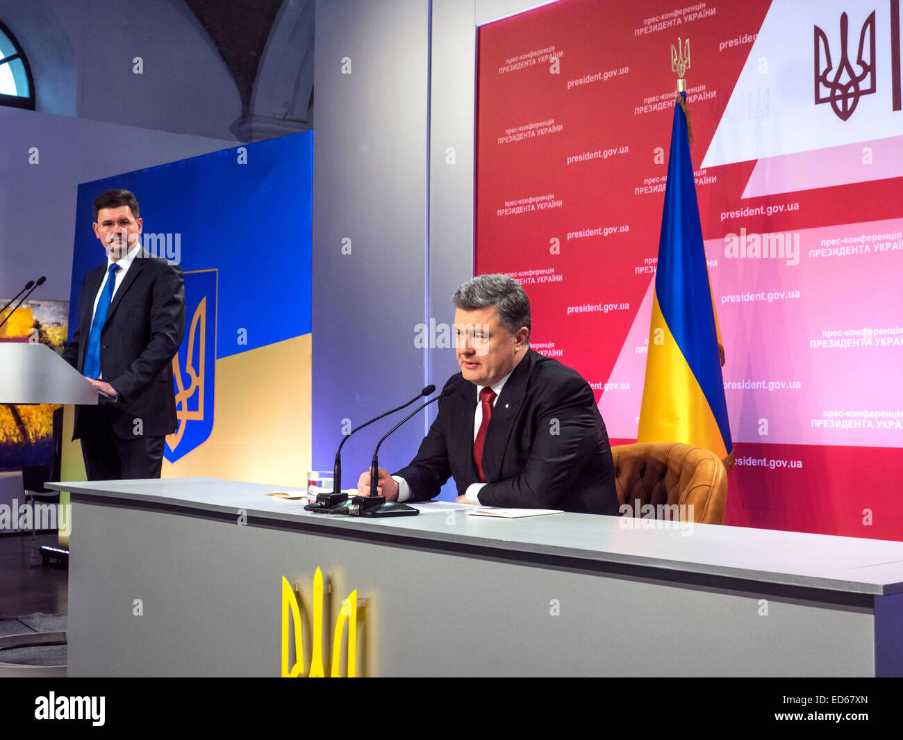 Kiev, Ucraina. Il 29 dicembre, 2014. Il presidente ucraino Poroshenko ha tenuto una conferenza stampa finale. La questione principale che gli ucraini vogliono avere una risposta - se per stabilizzare la situazione nell est del paese, e che egli si attende l'economia ucraina. Credito: Igor Golovnov/Alamy Live News Foto Stock